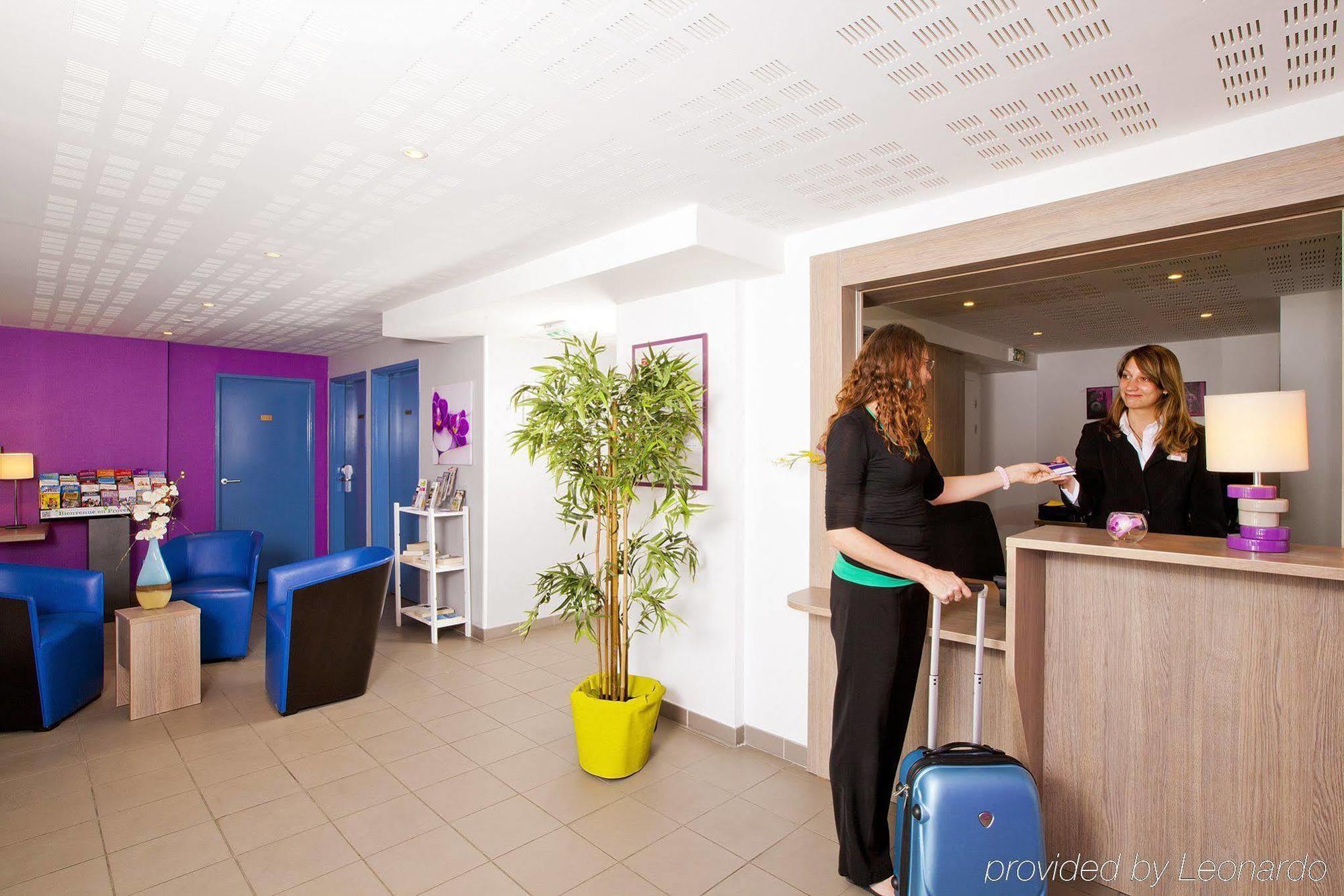 Apparthotel Sejours & Affaires Маноск Экстерьер фото